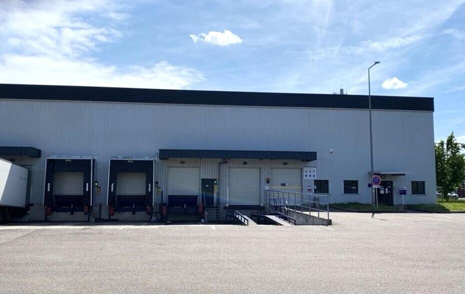14 Rue De L'Ingenieur Bertin, Longvic à louer - Photo de l’immeuble – Image 2 sur 6