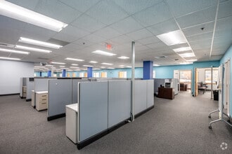 35 Parkwood Dr, Hopkinton, MA à louer Photo intérieure– Image 2 sur 5