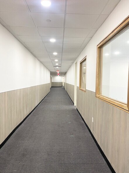 247 Fulton Ave, Hempstead, NY à louer - Photo de l’immeuble – Image 3 sur 8