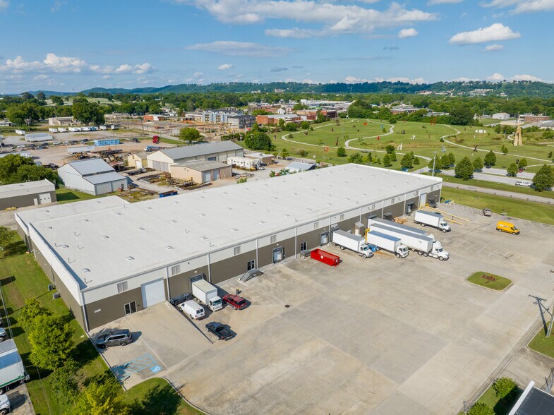 1859 E Polk St, Chattanooga, TN à louer - Photo de l’immeuble – Image 1 sur 14