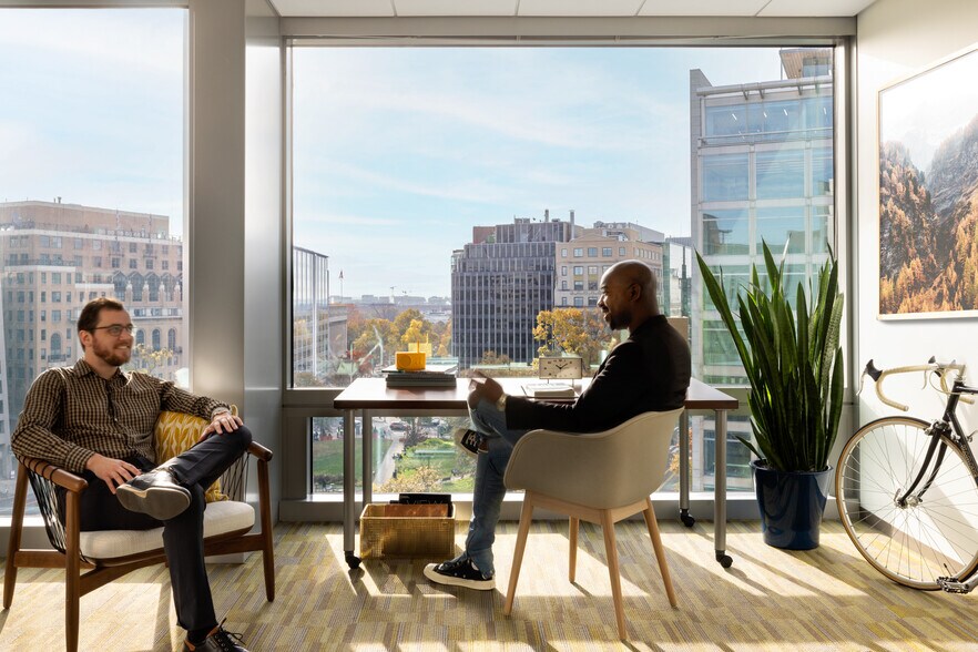 1717 K St NW, Washington, DC à louer - Photo de l’immeuble – Image 1 sur 23