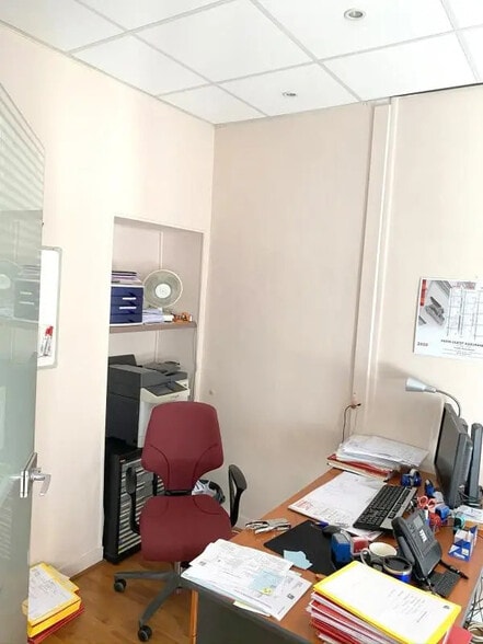 Bureau dans Versailles à louer - Photo intérieure – Image 3 sur 10