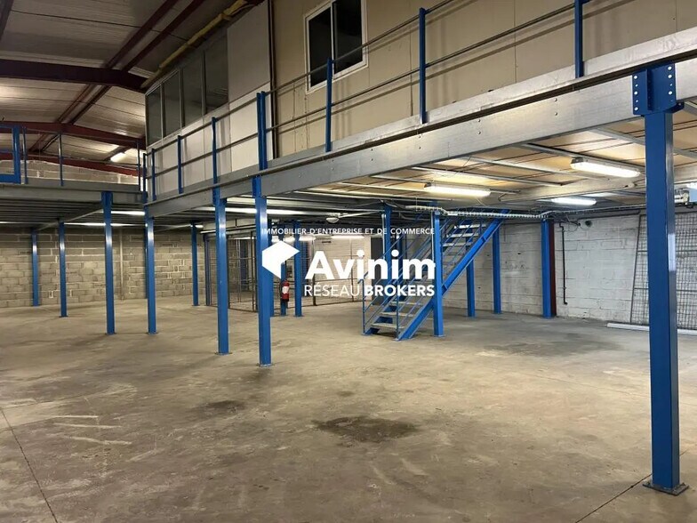 Local d’activités dans Heyrieux à louer - Photo intérieure – Image 1 sur 19