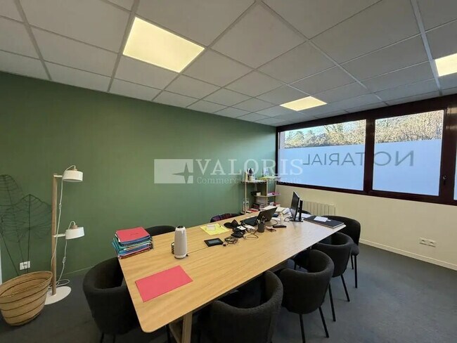 Plus de détails pour Bureau à vendre