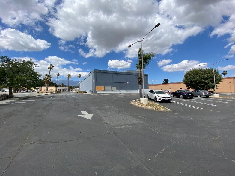 1374 W Ramsey St, Banning, CA à louer - Photo de l’immeuble – Image 3 sur 6