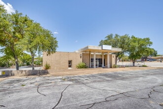 2225 Vatican Ln, Dallas, TX à vendre Photo intérieure– Image 2 sur 11