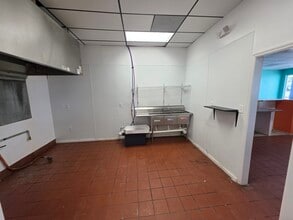 4201 62nd Ave N, Pinellas Park, FL à louer Photo intérieure– Image 2 sur 9