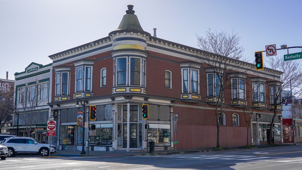 159-163 Kentucky St, Petaluma, CA à vendre - Photo principale – Image 1 sur 56