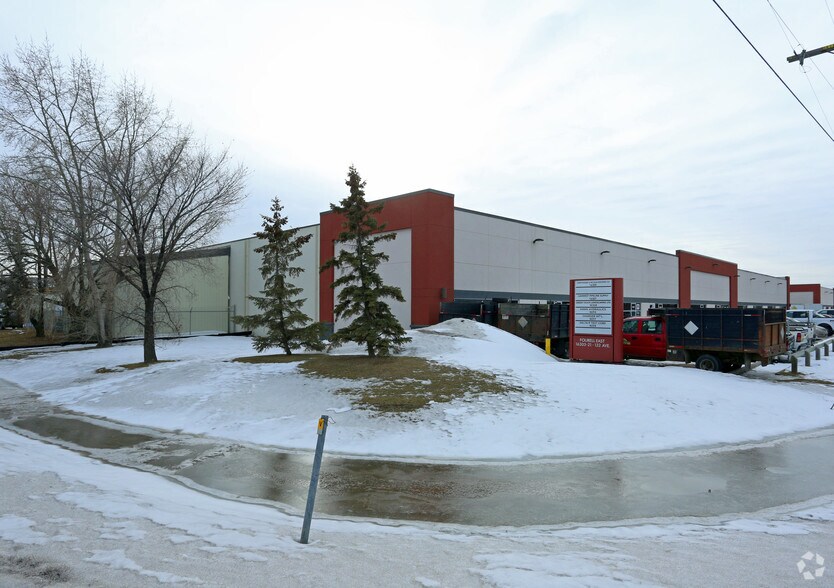 16303-16321 132 Av NW, Edmonton, AB à louer - Photo de l’immeuble – Image 2 sur 6