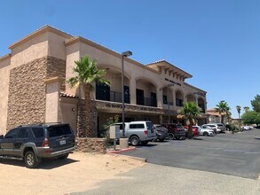 12998 Hesperia Rd, Victorville, CA à louer Photo intérieure– Image 1 sur 5