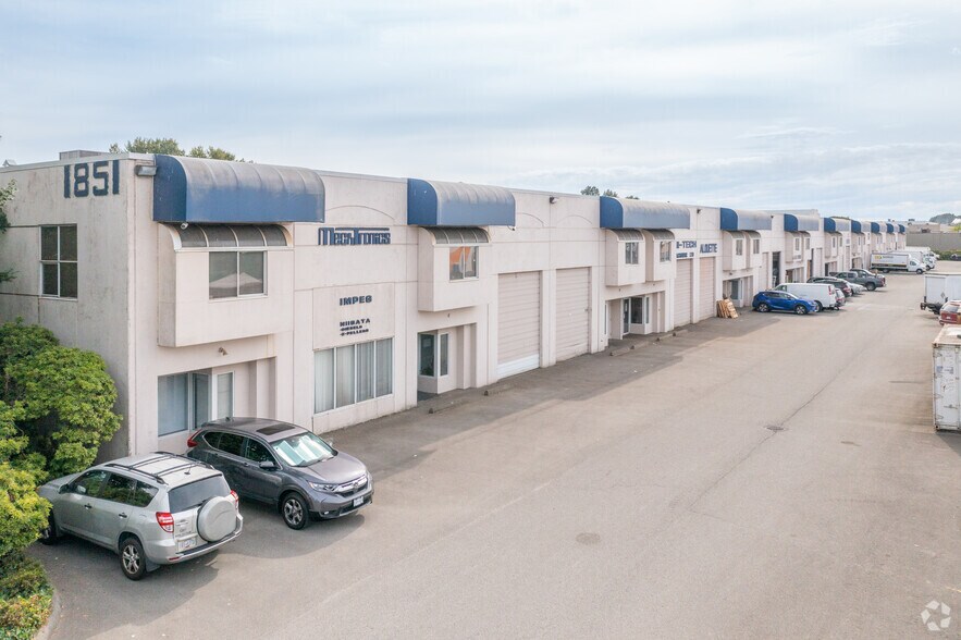 1851 Savage Rd, Richmond, BC à vendre - Photo de l’immeuble – Image 3 sur 5
