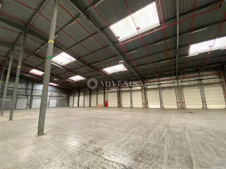 Local d’activités dans Bonneuil-sur-Marne à louer - Photo de l’immeuble – Image 3 sur 8