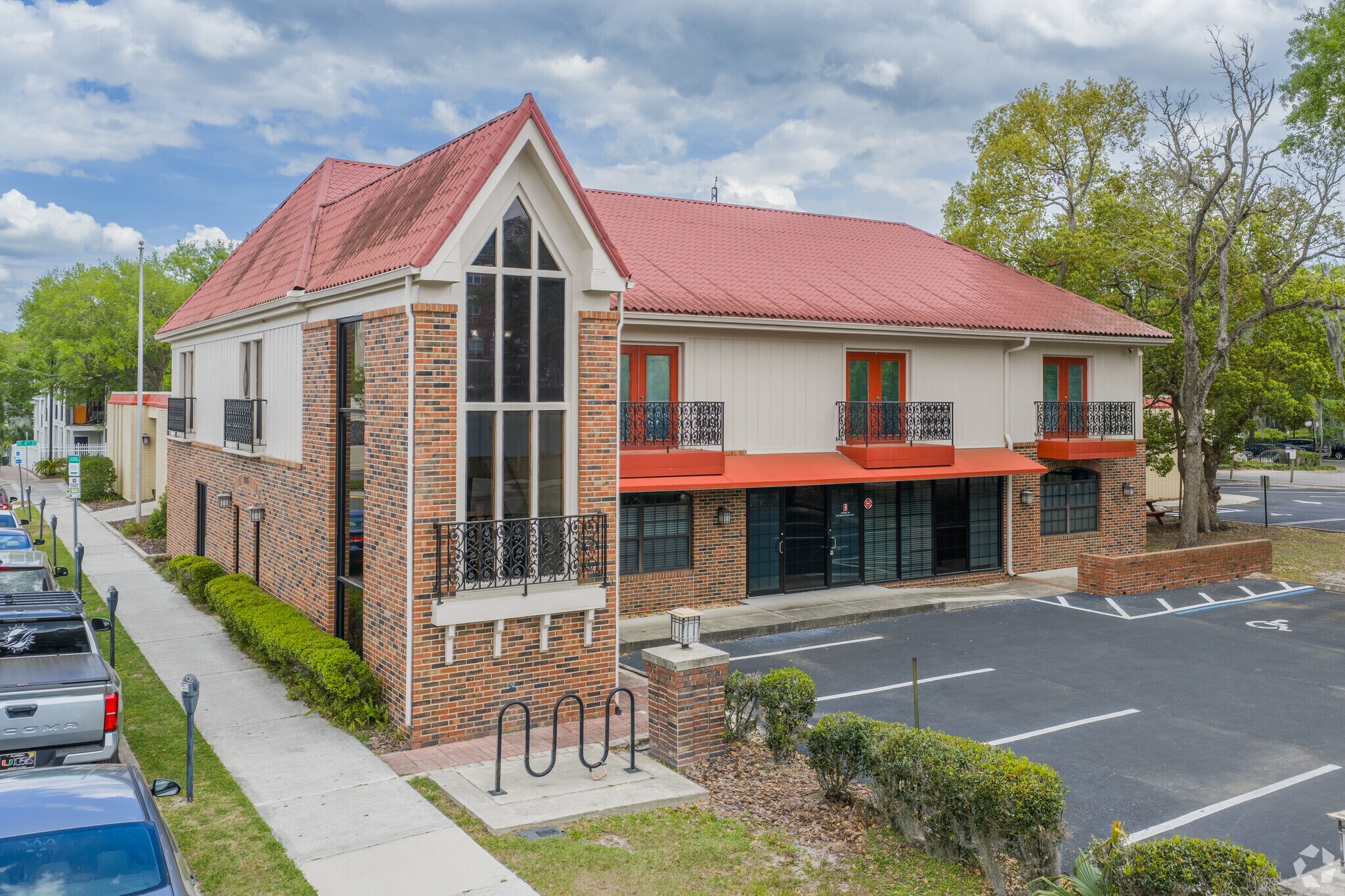 305 SE 2nd Ave, Gainesville, FL à louer Photo de l’immeuble– Image 1 sur 23