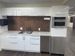 1891 N Gaffey St, San Pedro, CA à louer Photo intérieure– Image 2 sur 5