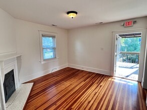 141 Merrimon Ave, Asheville, NC à louer Photo intérieure– Image 1 sur 6