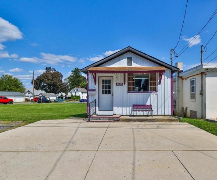 3010 S 2nd St, Hokendauqua, PA à vendre - Photo principale – Image 1 sur 12