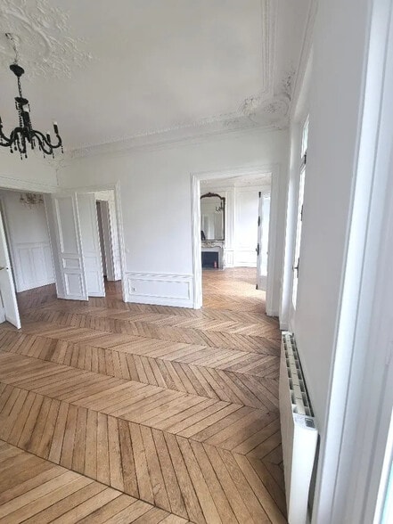 17 Place De La République, Paris à louer - Photo intérieure – Image 2 sur 9