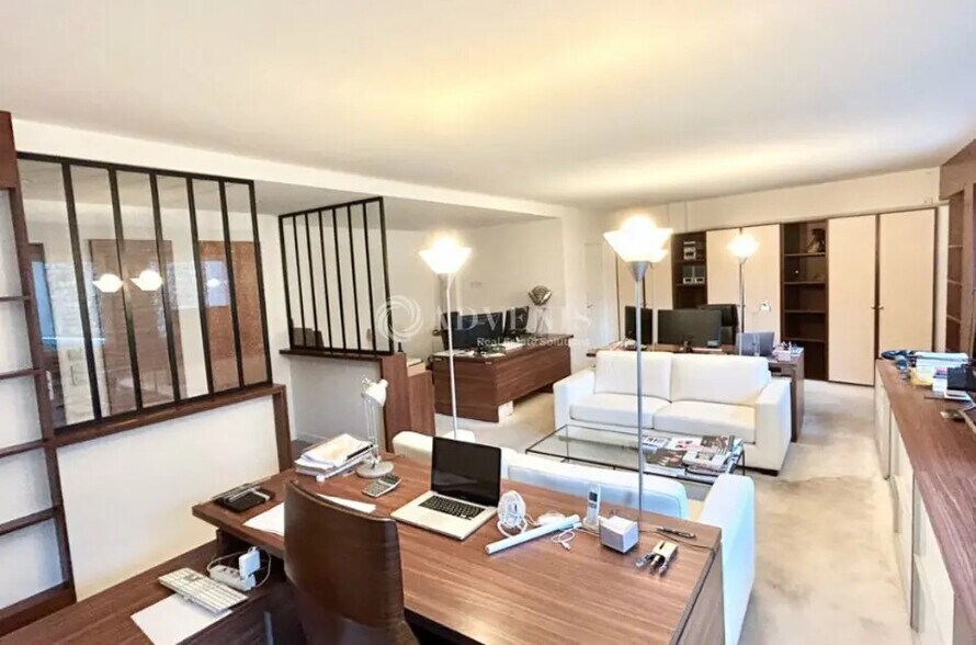 Bureau dans Paris à vendre - Photo de l’immeuble – Image 1 sur 5