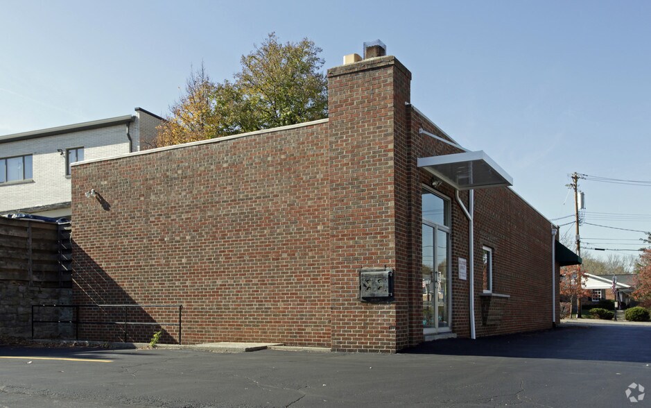9510 Montgomery Rd, Cincinnati, OH à vendre - Photo principale – Image 1 sur 5