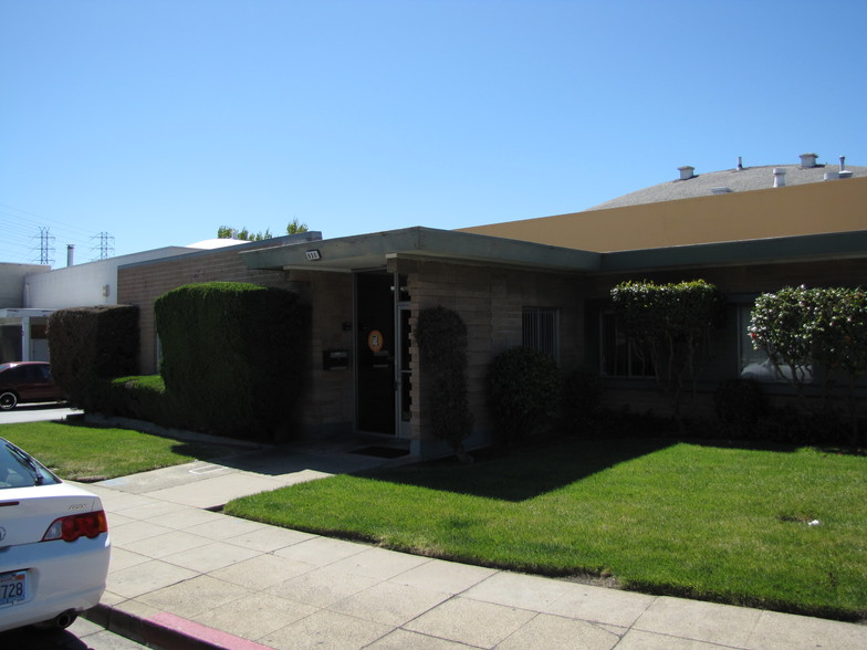 930 Linden Ave, South San Francisco, CA à louer - Photo de l’immeuble – Image 3 sur 6