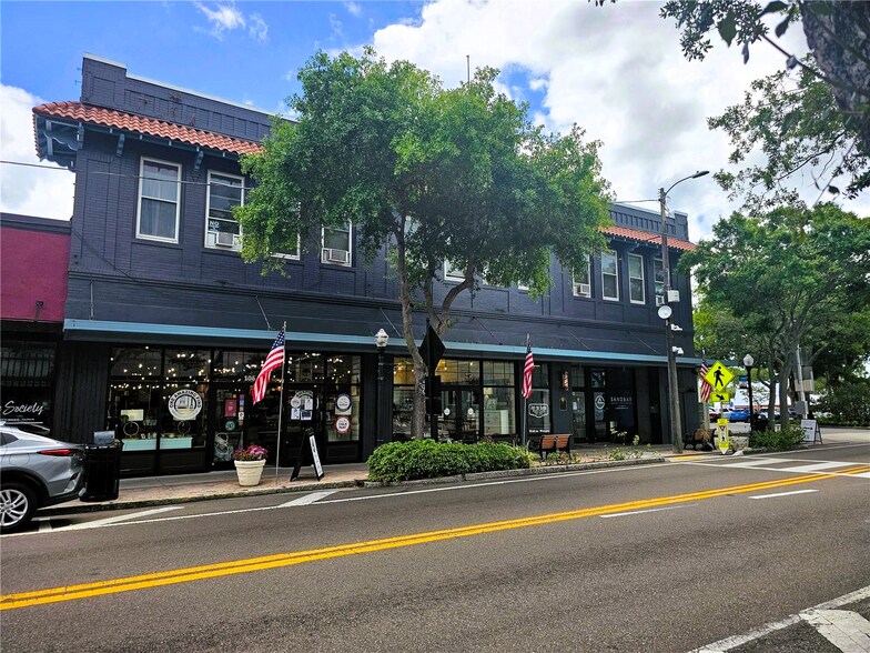 106 E Tarpon Ave, Tarpon Springs, FL à louer - Photo de l’immeuble – Image 2 sur 13