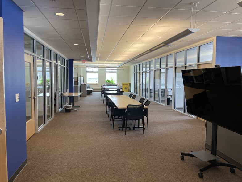 10 E Allen St, Winooski, VT à louer - Photo intérieure – Image 2 sur 27