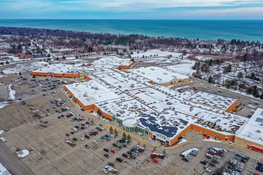 4350 24th Ave, Fort Gratiot, MI à louer - Photo de l’immeuble – Image 2 sur 8