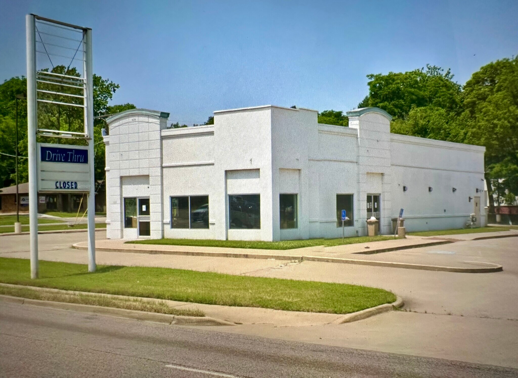 133 N Mississippi Ave, Atoka, OK à vendre Photo de l’immeuble– Image 1 sur 6