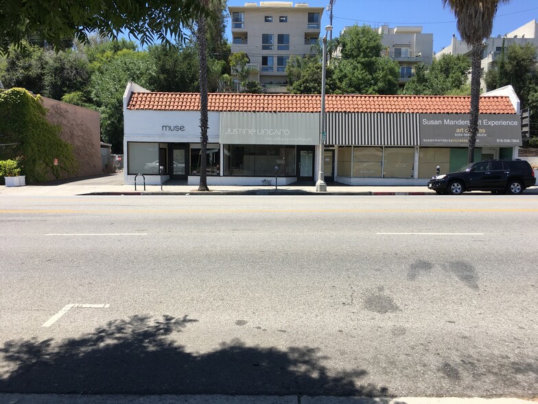 11820-11830 Ventura Blvd, Studio City, CA à louer - Photo principale – Image 1 sur 9