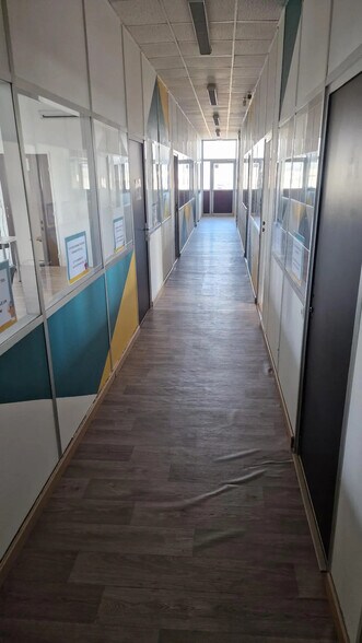 Bureau dans Meaux à louer - Photo de l’immeuble – Image 3 sur 9