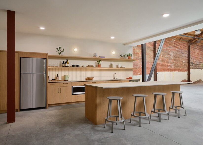 407 Molino St, Los Angeles, CA à louer - Photo de l’immeuble – Image 2 sur 10
