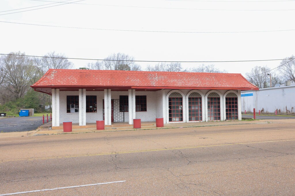 1439 Terry Rd, Jackson, MS à vendre Photo de l’immeuble– Image 1 sur 24