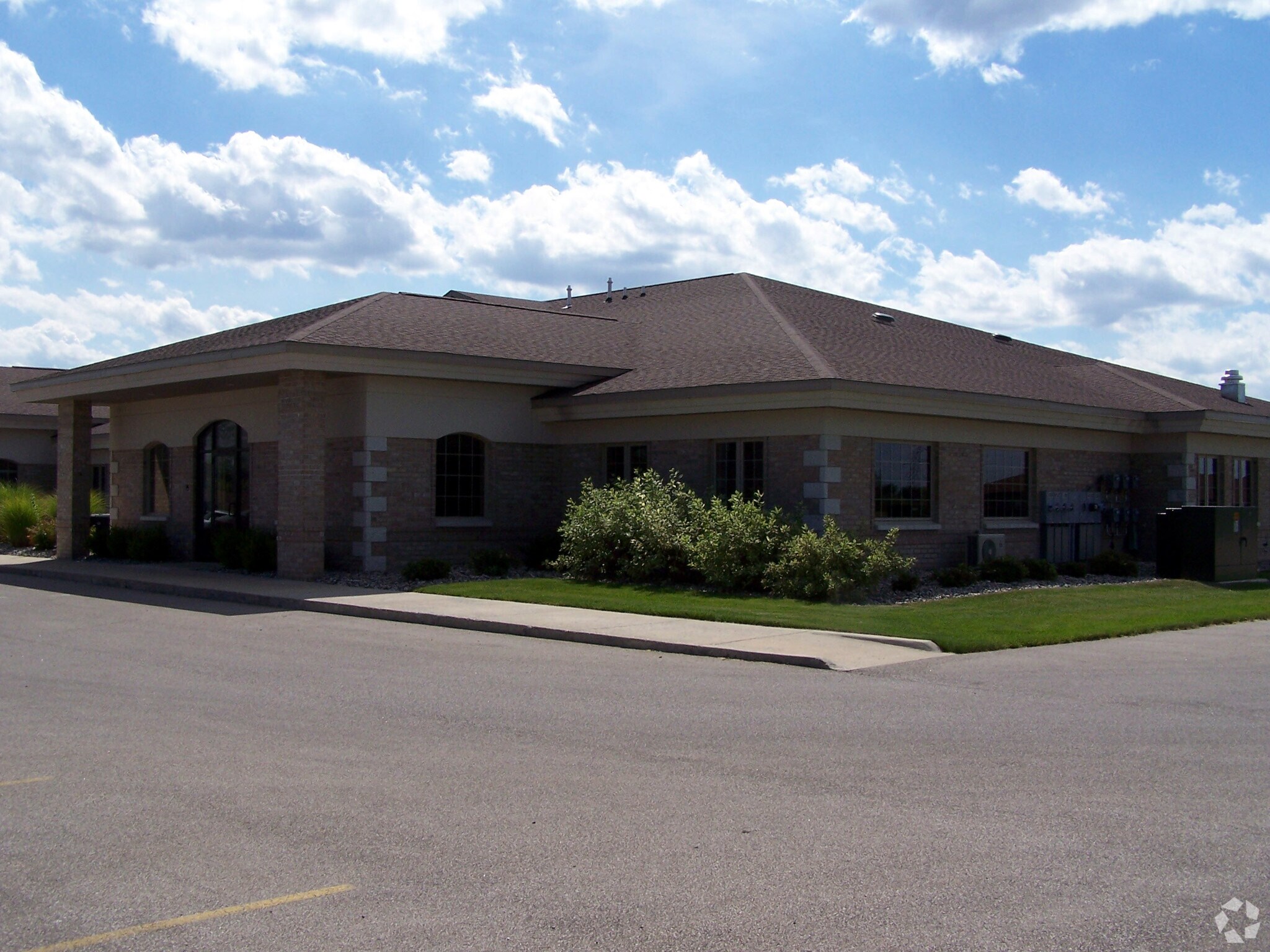 3941 Traxler Ct, Bay City, MI à louer Photo principale– Image 1 sur 13