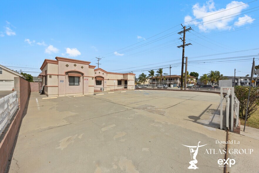 10405 Lower Azusa Rd, Temple City, CA à vendre - Photo de l’immeuble – Image 3 sur 12