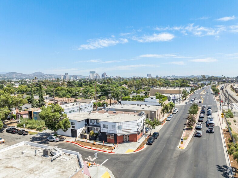 5940 San Fernando Rd, Glendale, CA à vendre - Photo de l’immeuble – Image 1 sur 7