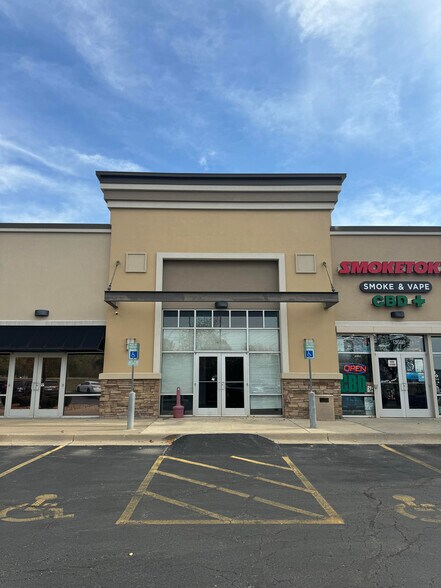 13600-13612 Washington St, Kansas City, MO à louer - Photo de l’immeuble – Image 1 sur 3