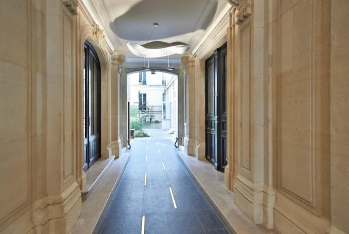 13 Rue Du Docteur Lancereaux, Paris à louer Hall d’entrée– Image 1 sur 6