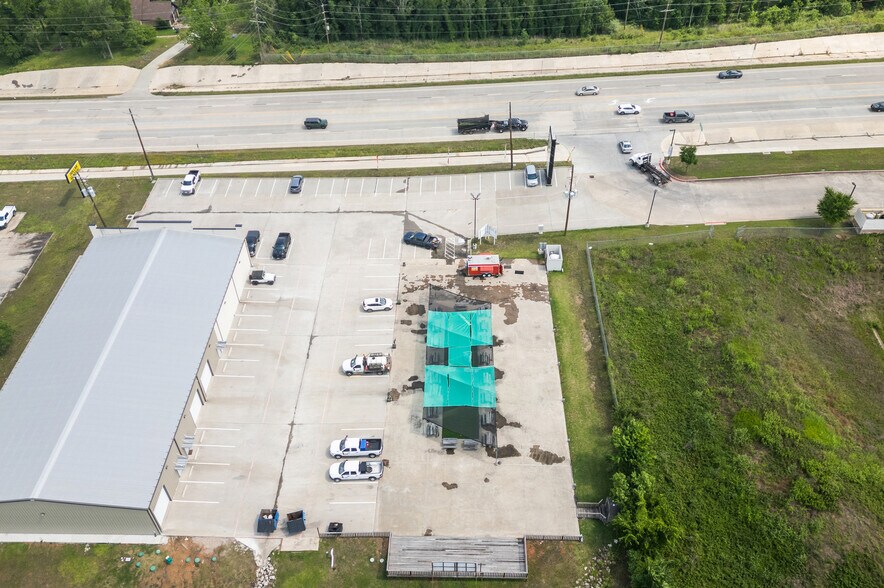 12335 FM 1097 Rd W, Willis, TX à louer - Photo de l’immeuble – Image 2 sur 2