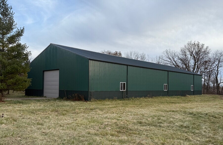 2601 Iverson Rd, Stoughton, WI à vendre - Photo de l’immeuble – Image 3 sur 28
