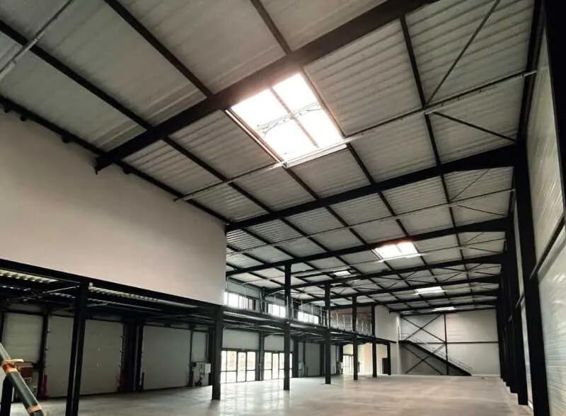 Bureau dans Saint-Quentin-Fallavier à louer - Photo intérieure – Image 3 sur 8