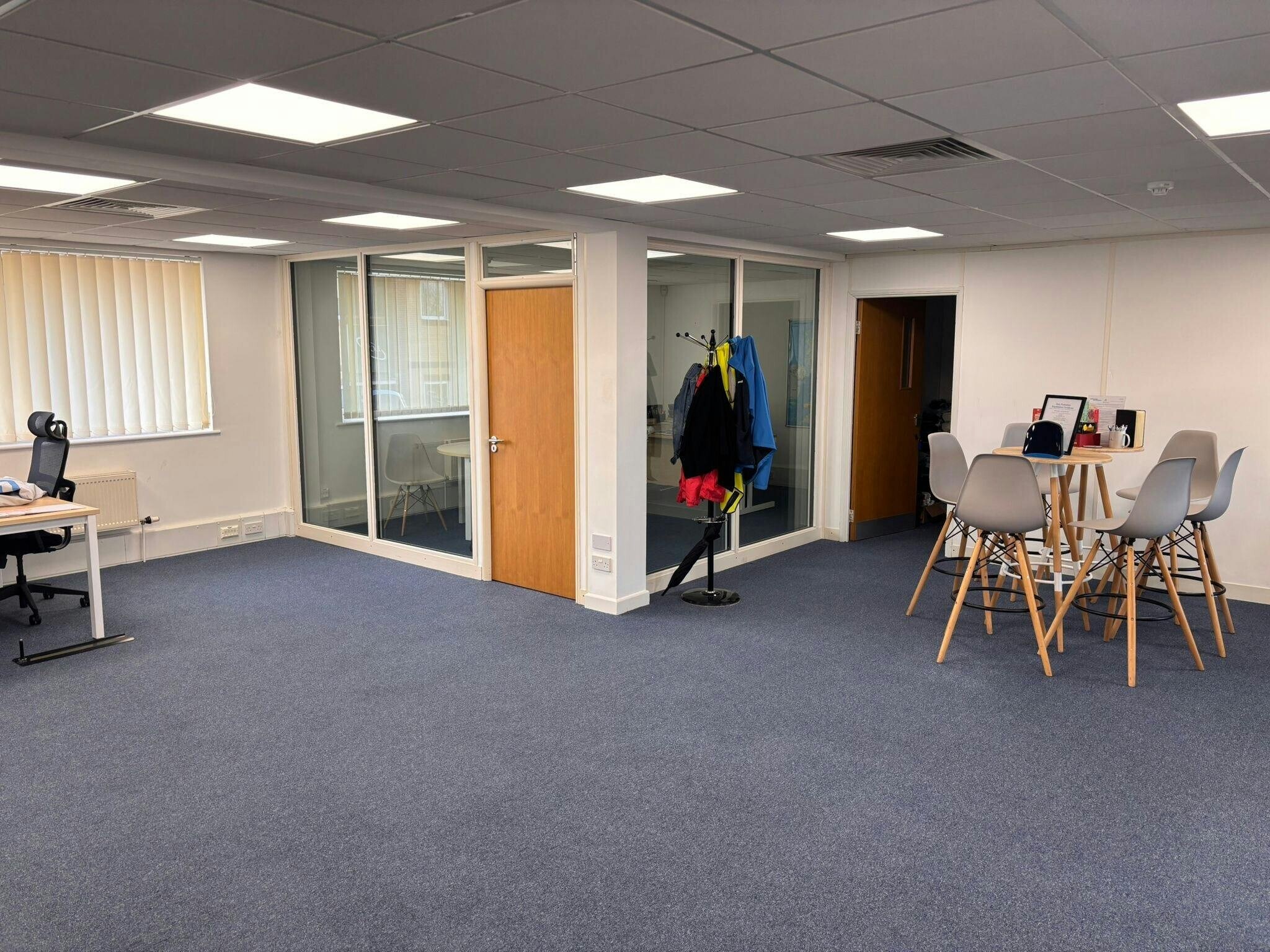 101-104 Love Ln, Cirencester à louer Photo de l’immeuble– Image 1 sur 6