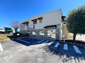 2101 E Edgewood Dr, Lakeland, FL à louer Photo intérieure– Image 1 sur 42