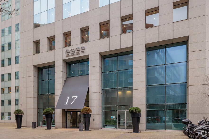 9-11 Allée De L'Arche, Courbevoie à louer - Photo de l’immeuble – Image 3 sur 4