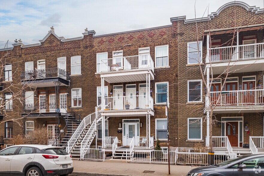 1386-1394 Av Laurier E, Montréal, QC à vendre - Photo principale – Image 1 sur 2