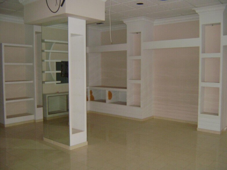 Local commercial dans El Ejido, Almería à vendre - Photo de l’immeuble – Image 3 sur 7