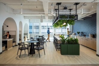 1700 Broadway, Denver, CO à louer Photo de l’immeuble– Image 2 sur 24