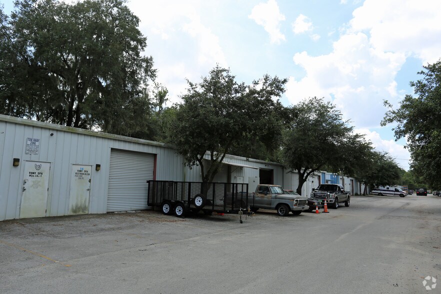 911 S Woodrow Wilson St, Plant City, FL à louer - Photo de l’immeuble – Image 3 sur 3