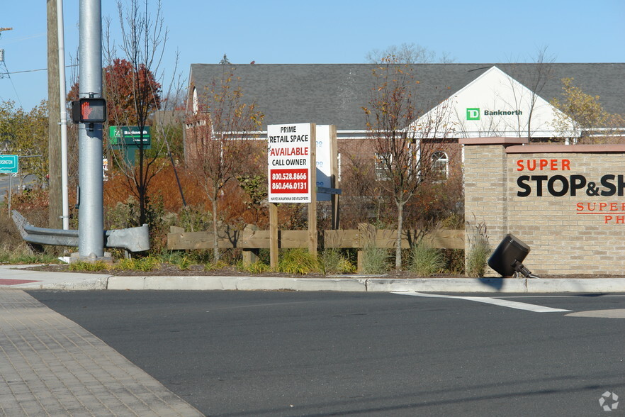 1163 Farmington Ave, Berlin, CT à louer - Photo de l’immeuble – Image 2 sur 4