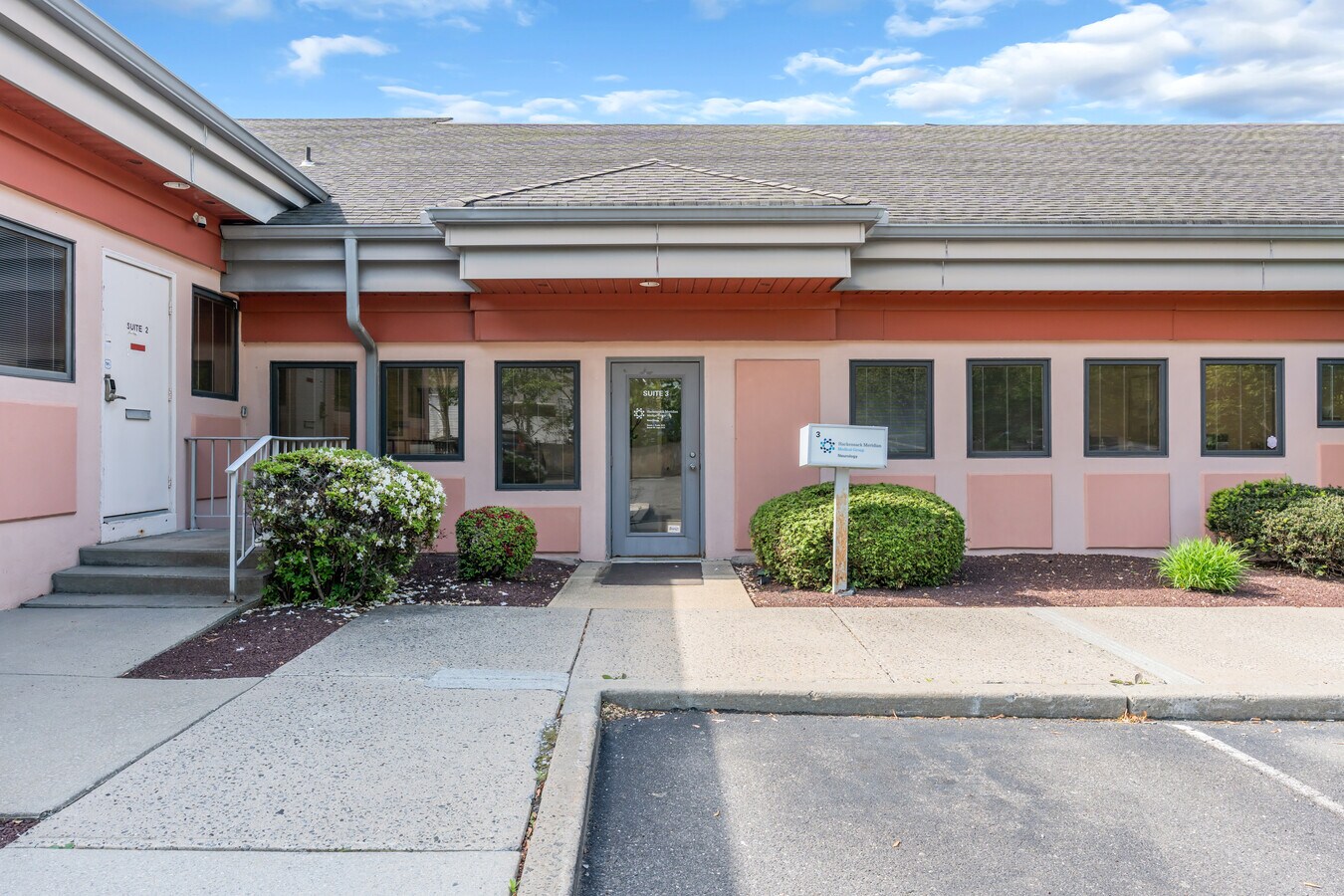 501 Iron Bridge Rd, Freehold, NJ 07728 - Lot 3 - - Photo intérieure - Image 2 of 19