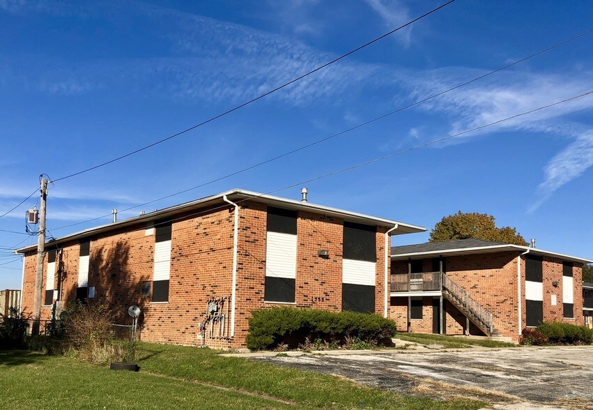 2755 Cooper Dr, Kankakee, IL à vendre - Photo de l’immeuble – Image 2 sur 17